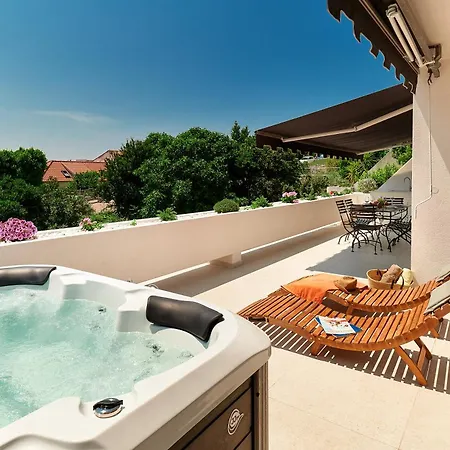 Апартаменти Sun Hills 4